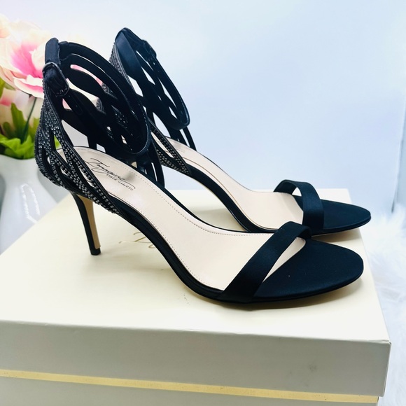Imagine by Vince Camuto IM-Pharra Pumps - Picture 1 of 9